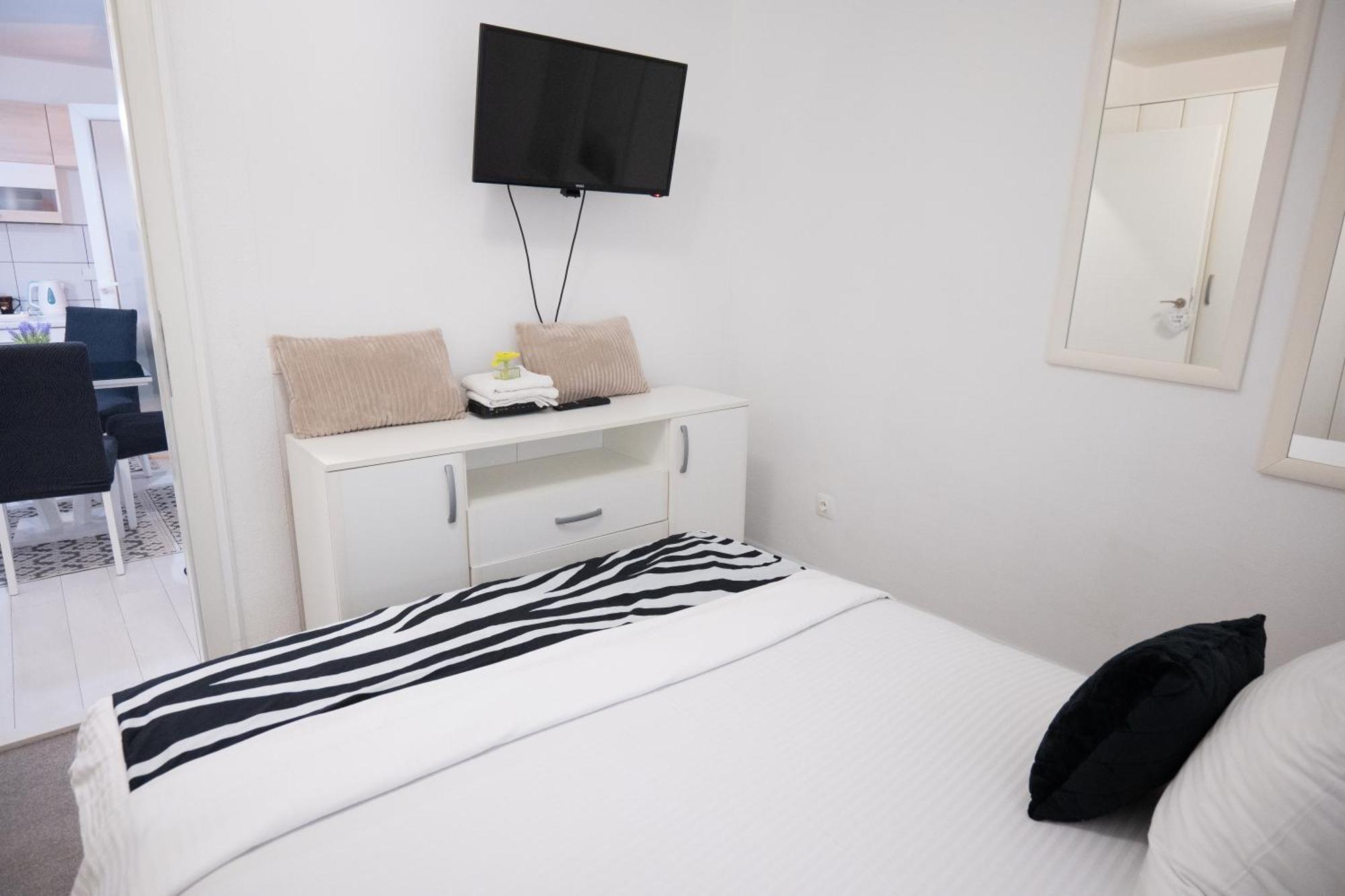 Grandeur Home Apartment Mostar - Free Parking Esterno foto